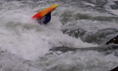 Loop de Pelo dans la vague de droite